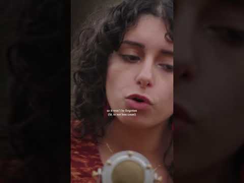 to protest with a guitar - Rosa Canta e Cunta #folksong #folktales #italian #acousticcover #music