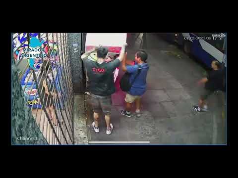 CIUDADELA, DELINCUENTE ROBA MAQUINA DE PELUCHES Y APUÑALA CHOFER DE LINEA DE COLECTIVOS. DETENIDO.