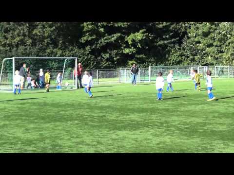 SV Wilhelmus F8 - SV DWO F8 (zaterdag 28 september 2013)