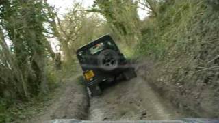 preview picture of video 'Land Rovers on Water Lane'