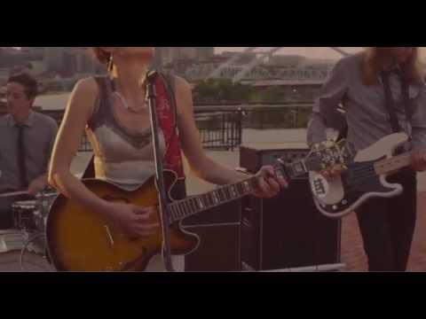 Kate Tucker and the Sons of Sweden - Looking Around