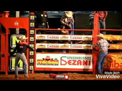 João Miguel x Mão Fechada