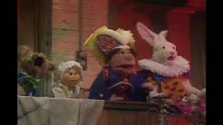 Muppet Songs: Alice in Wonderland Muppets - Smiley Medley