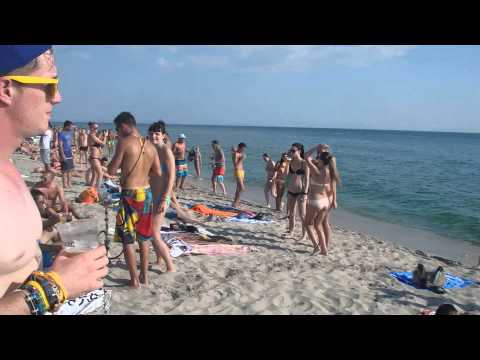 Kazantip - Beach Partying