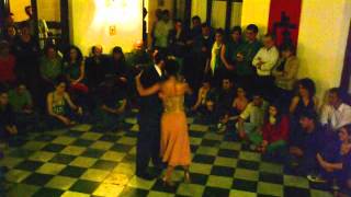 Video thumbnail for Corina Herrera y Leo El Pibe Pankow bailan en Milonga El Tigre y El Dragón 3 de 4