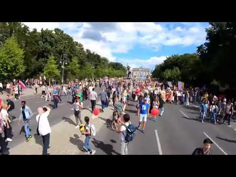 DAS seht ihr nicht auf ARD, ZDF & Co : So viele Leute waren auf der Demo in Berlin! 29-08 - ReUpload