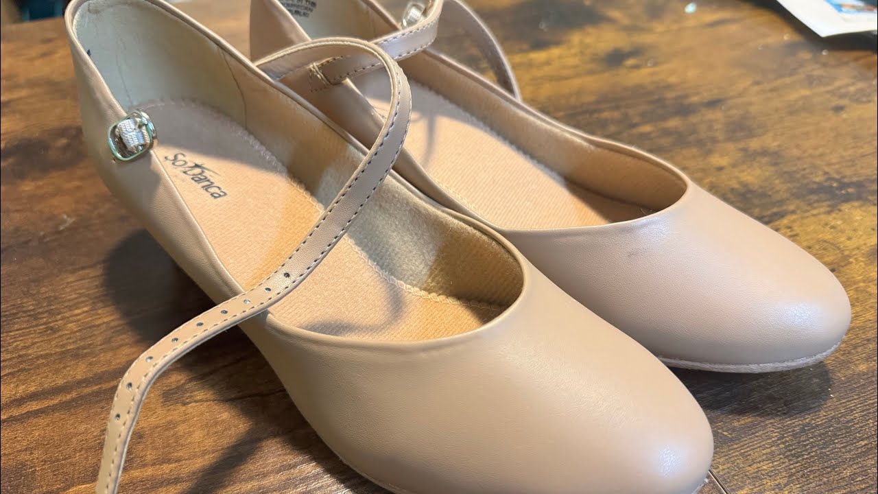 Dance Mom Thoughts- So Danca Character Shoes! - So Danca Overview! #ad #amazoninfluencer