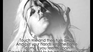 Ellie Goulding - Hanging on [Without Tinie Tempah][Lyrics]