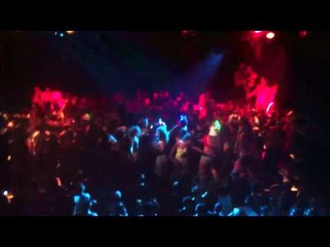 Diplo playing GTA - Booty Bounce (Mad Decent After Party - Williamsburg Music Hall - 8/10/2013)