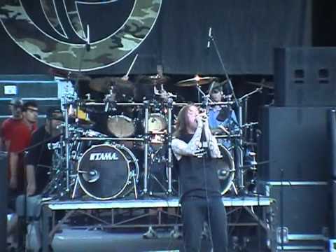 Fear Factory - Slave Labor (Rome, Italy, 10-07-04)