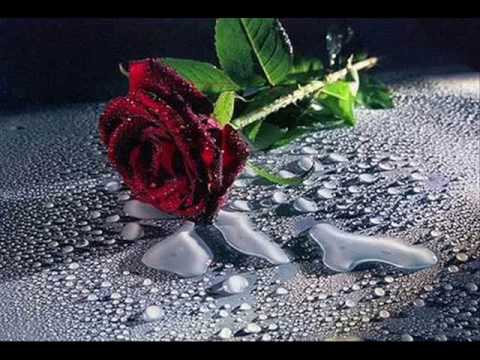 Özlem Ay and Nilüfer Ay feat. Yagmur Damlasi - Imkansiz Ask.wmv