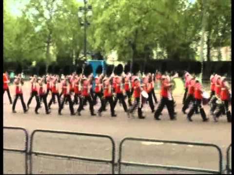 REGINALD DIXON - "MARCHING WITH THE ORGAN" - TOWER WURLITZER in STEREO - 1960 *****