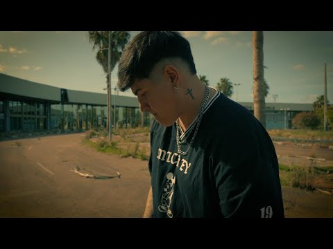 CAMINO SOLO - CHEZ CHELIUS (VIDEO OFICIAL)