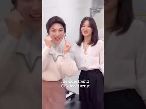 Song Hye Kyo visit her close freind event Ock Joo H Musical Red Book