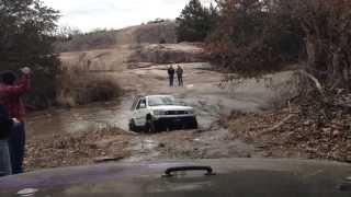 preview picture of video 'Arbuckle OffRoad Park - River crossings in Zombie JK. 1-10-15'