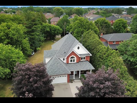 1833 Pine Grove Ave Pickering ON L1V 1K7