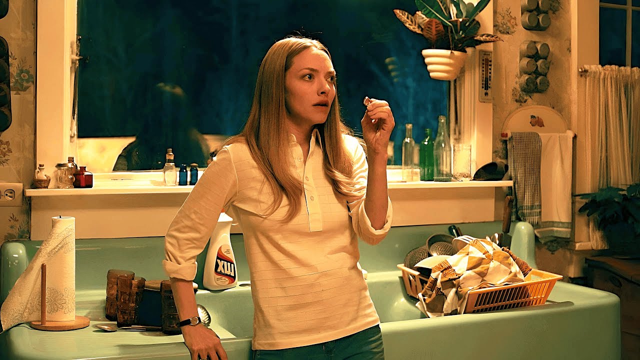 Woman's Life Turns Upside Down When She Moves Into This Creepy House