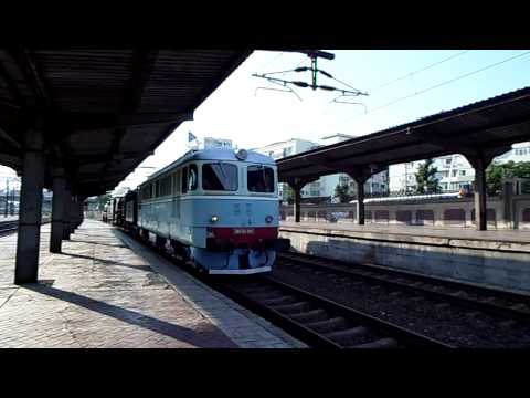 DA 001 intrand in Gara de Nord cu 2 aburoase By AdySoft