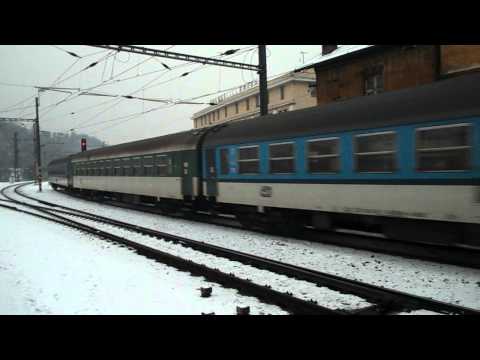 Příjezd vlaku Os 6879 (ČD 163.091) - Ústí nad Labem hl.n., 23. 1. 2013