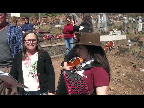 Cavalarianos e Ctg Mata Nativa fazem Homenagem a Família de Diamantino J  Fontana