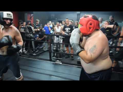 AMATUER BOXING SPARRING: DREW K. VS. BIG RIG