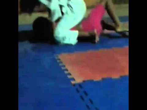 Kelly BADAIA treinando Jiu-jitsu 06/01/2016