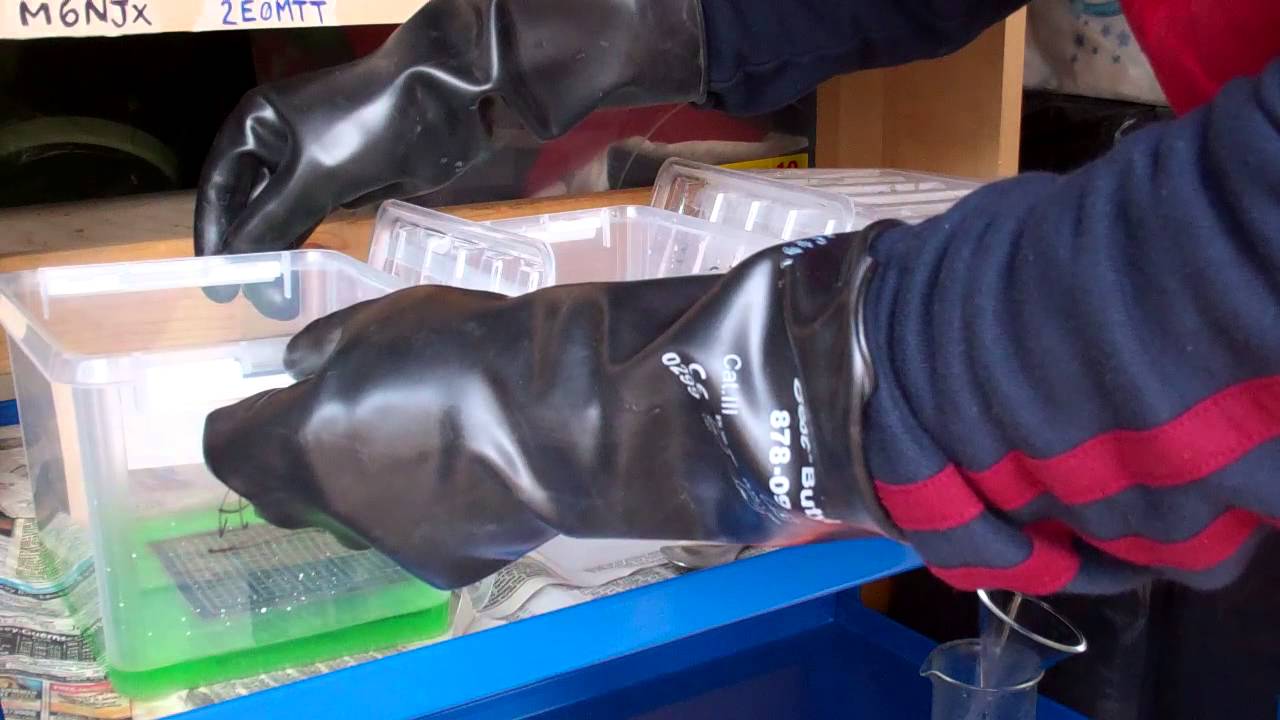 Toner transfer DIY PCB - etching the copper surface