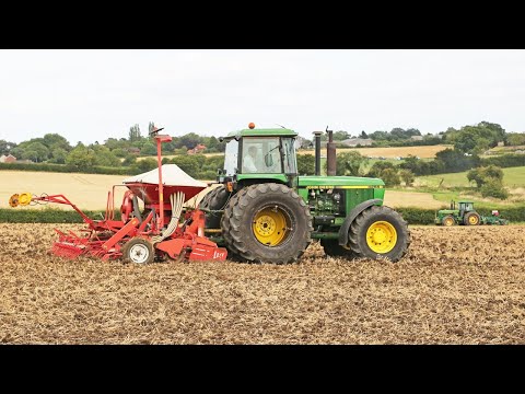 John Deere 4255 & 4755 | Cousins Patriot, Lely Polymat | Drilling oilseed rape (canola) | Project 55