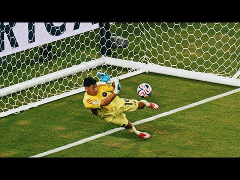 Oscar Ustari With An INCREDIBLE Save To Keep Inter Miami Tied With Al Ahly