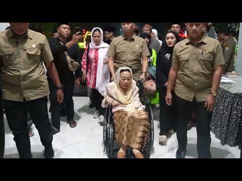Sahur keliling bersama Nyai Hj. Shinta Nuriyah Wachid