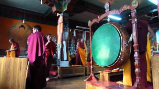 preview picture of video 'Inde 2010 : Dharamsala -  Prières au Tse Chokling Gompa 4'