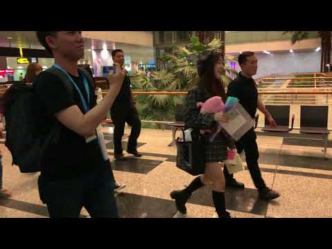 Oh My Girl arriving in Singapore pt 2