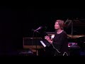 Karrin Allyson - "Shake It Up"© (Karrin Allyson)