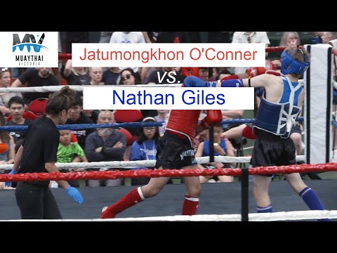 MUAY THAI VICTORIA 10: Jatumongkhon O'Conner (red) vs Nathan Giles (blue)