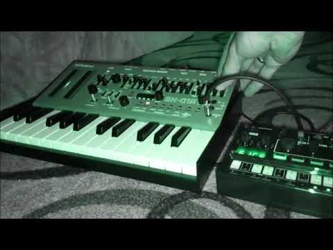 Roland SH-01A & Korg Volca Kick - Napalm