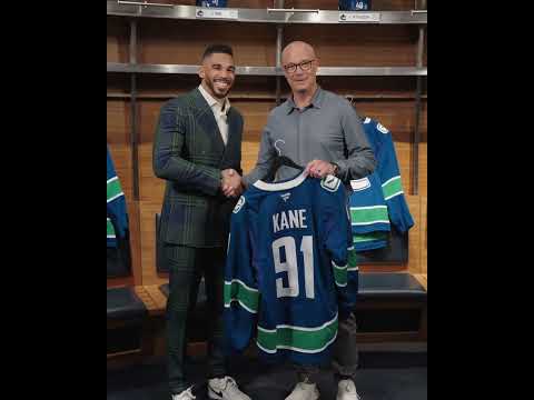 Evander Kane first time in Canucks Locker Room #hockey #nhl #vancouvercanucks #canucks