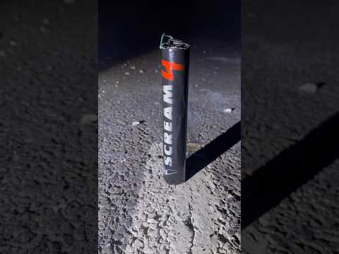 Scream 4 mitten auf der Fahrbahn in Polen 💥