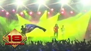 Download lagu Element - Cinta Sejati   (Live Konser Gresik 6 November 2005) mp3