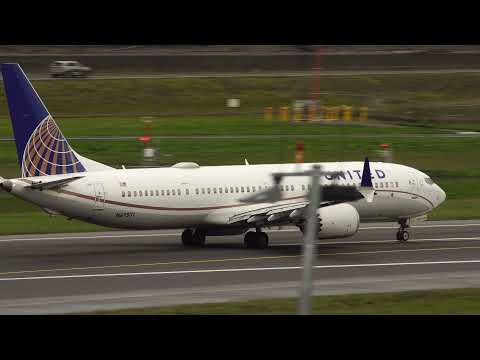 4k footage II United 737-9 MAX Takeoff - Check out the LEAPs!