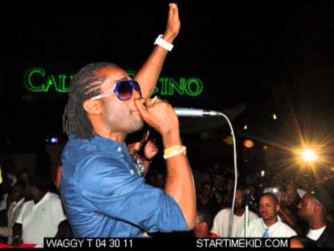 Chino Feat. Denyque - Driving Me Insane