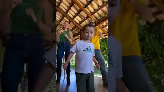 🇧🇷🕺🏼👶🏻💃🏼