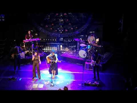 Vega + Eva Amaral "El Alud"  Madrid 05Oct19