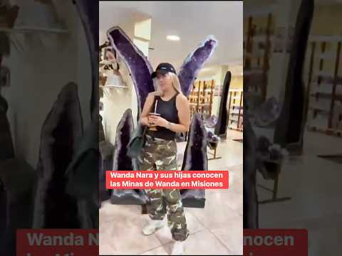 Wanda Nara y sus hijas en las minas de Wanda, Misiones #wanda #wandanara