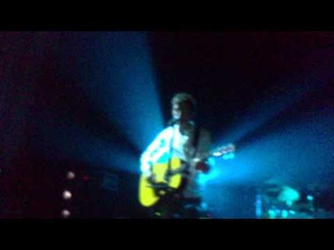Noel Gallagher's High Flying Birds - Supersonic (acoustic) edinburgh usher hall