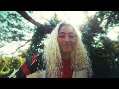Red Robyn and The World of Birds - Stargirl (Official Music Video)