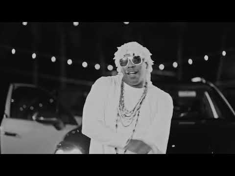 La Sombra Music and 2 more