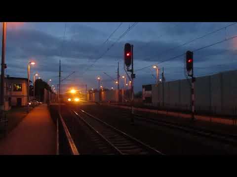 EP08-009 (EU: 140 005-6) z iC 61104 "FREDRO" (WR.GŁ.-WAWA.WSCH.) - przelot przez ŚW.KAT.