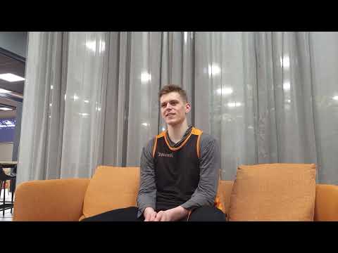 Karhu Basket Lounge - Vieraana Henri Kantonen