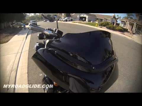 VTWINNOW.COM Review - Kuryakyn Road Glide Windshield Trim