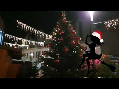 Einen schönen vierten Advent wünschen die Huxaria-Hexen!